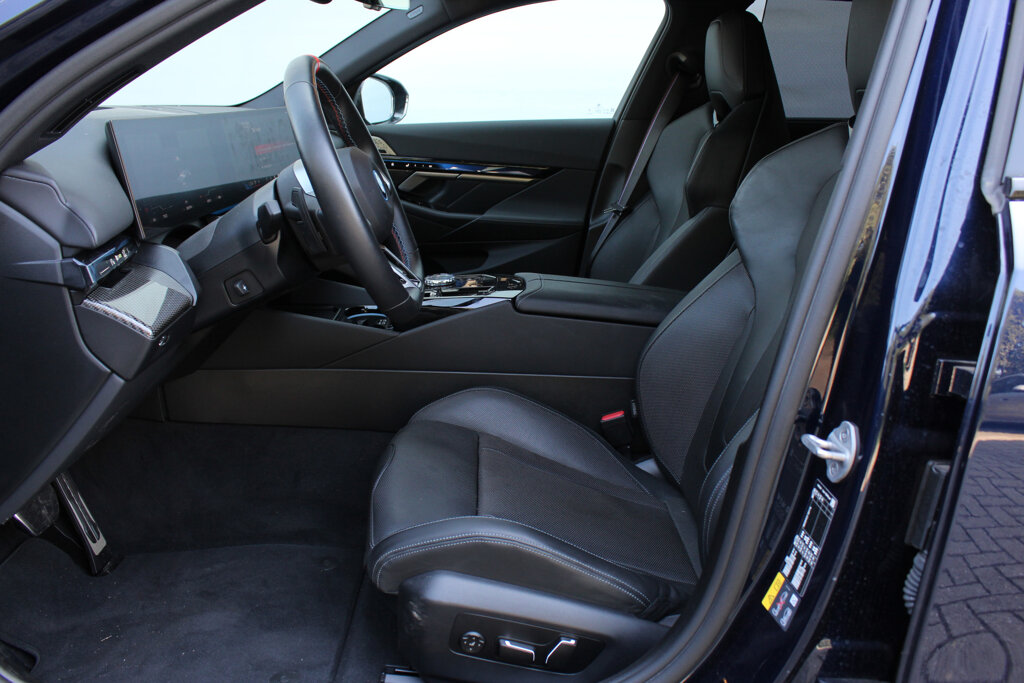 BMW i5 14