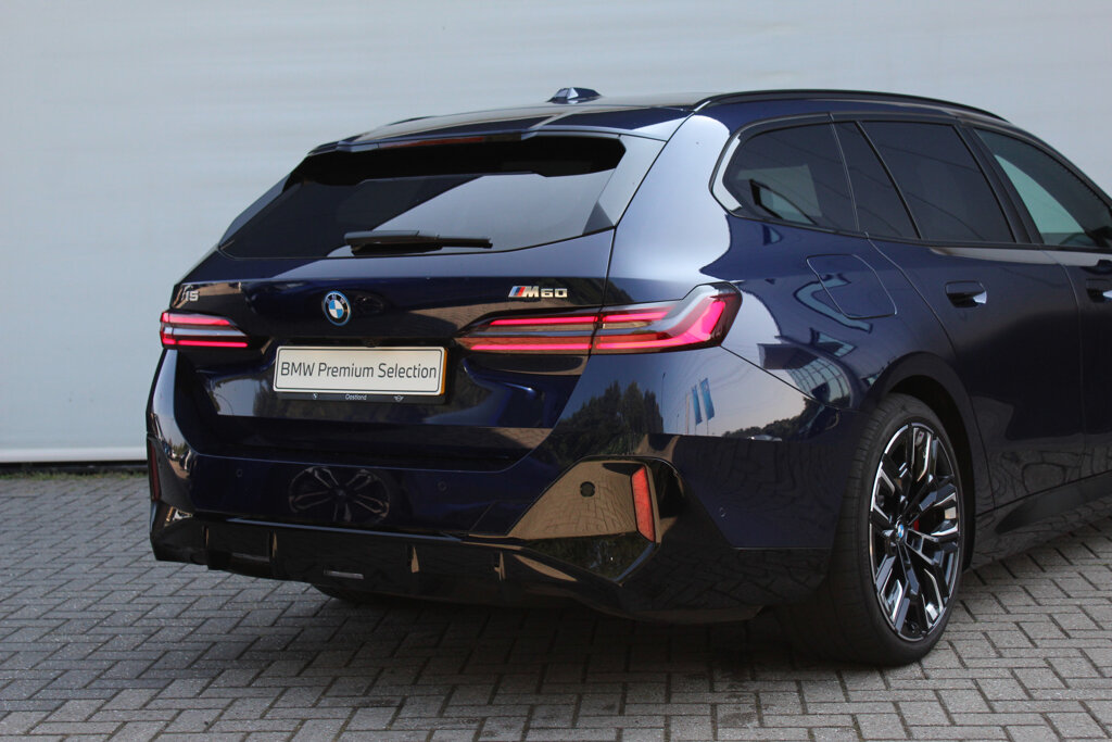 BMW i5 17
