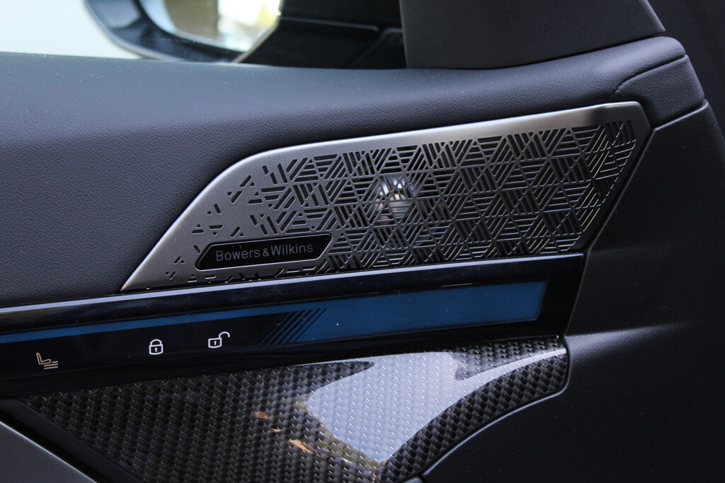 BMW i5 21