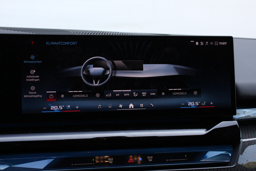 BMW i5 24