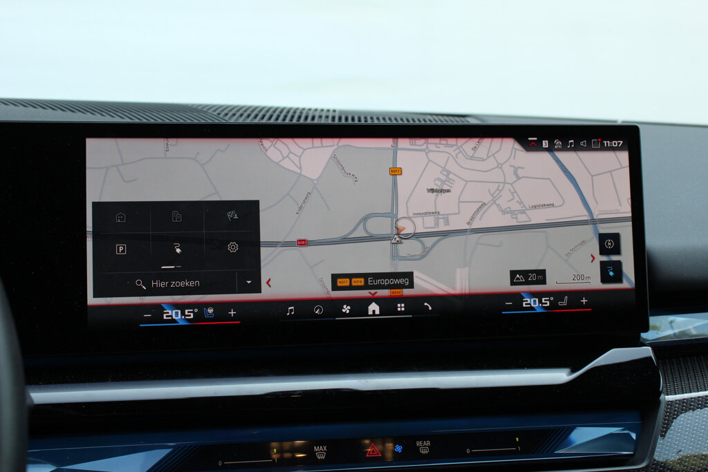 BMW i5 26