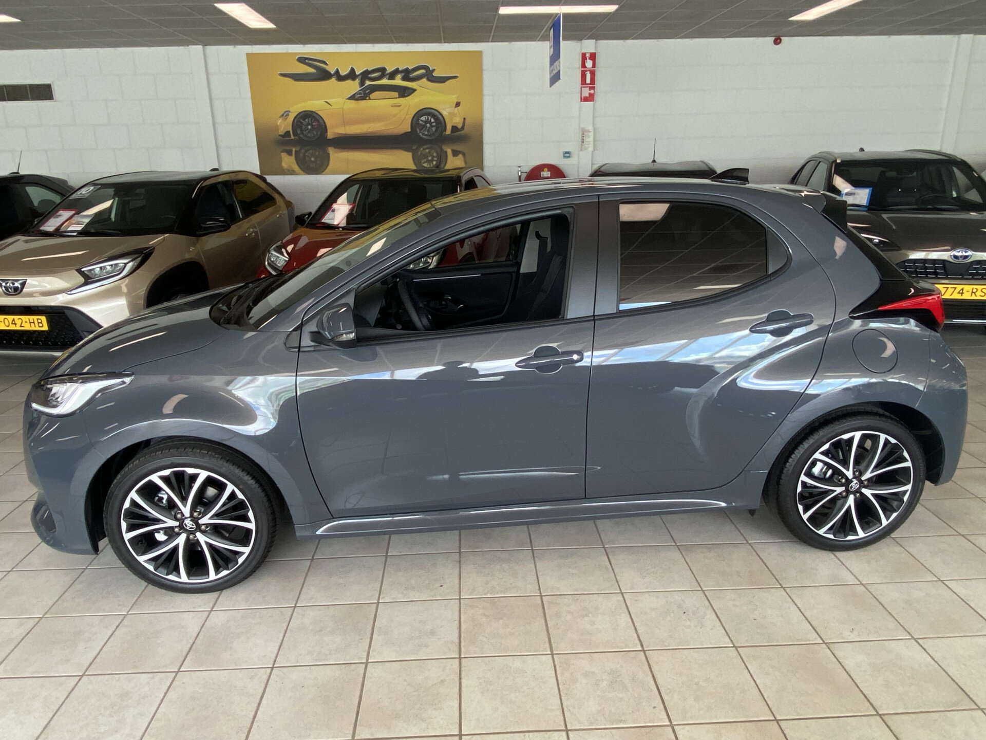 Toyota Yaris 1.5 Hybrid 115 Dynamic - Afbeelding 2