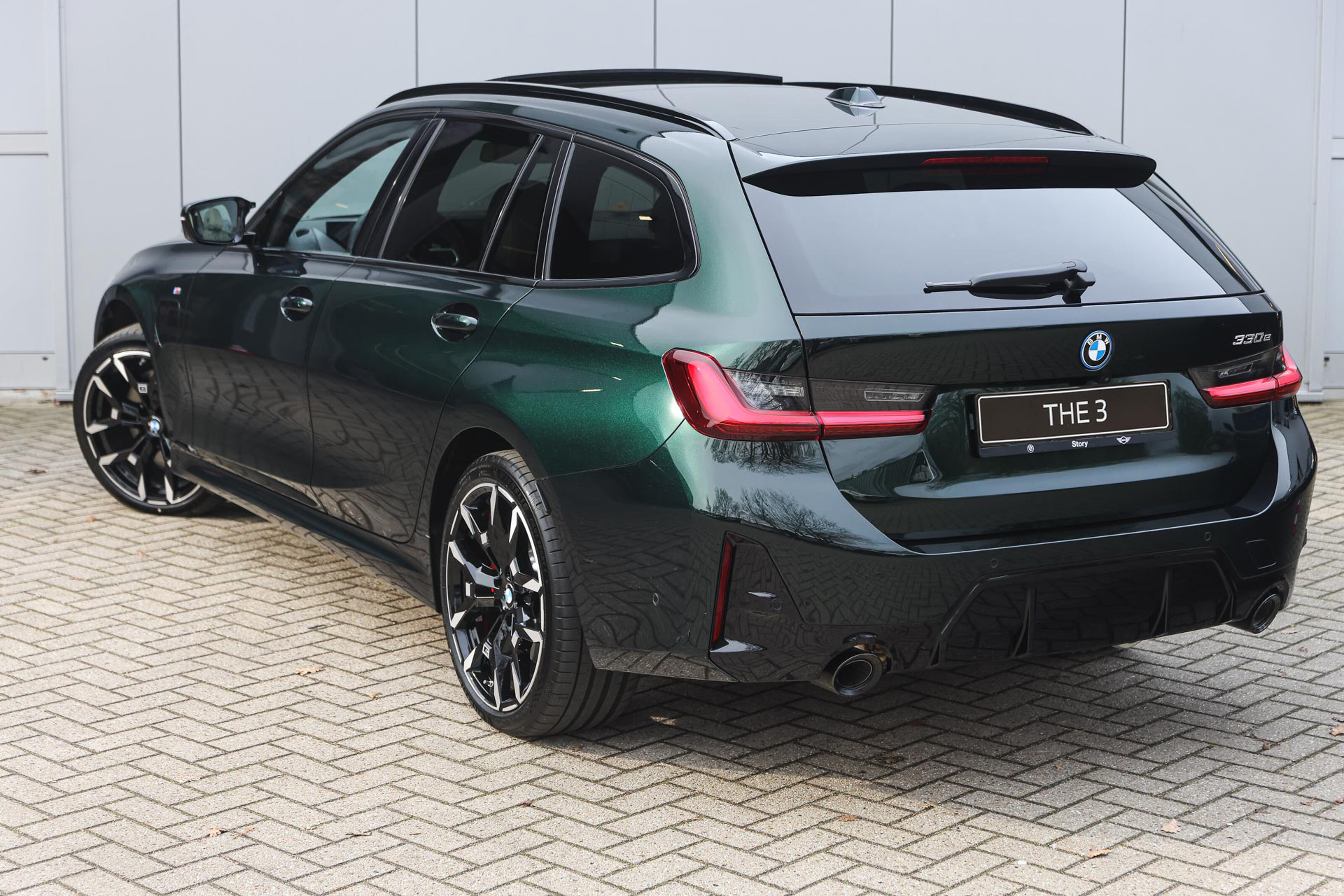 BMW 3 Serie Touring 330e High Executive M sport Automaat