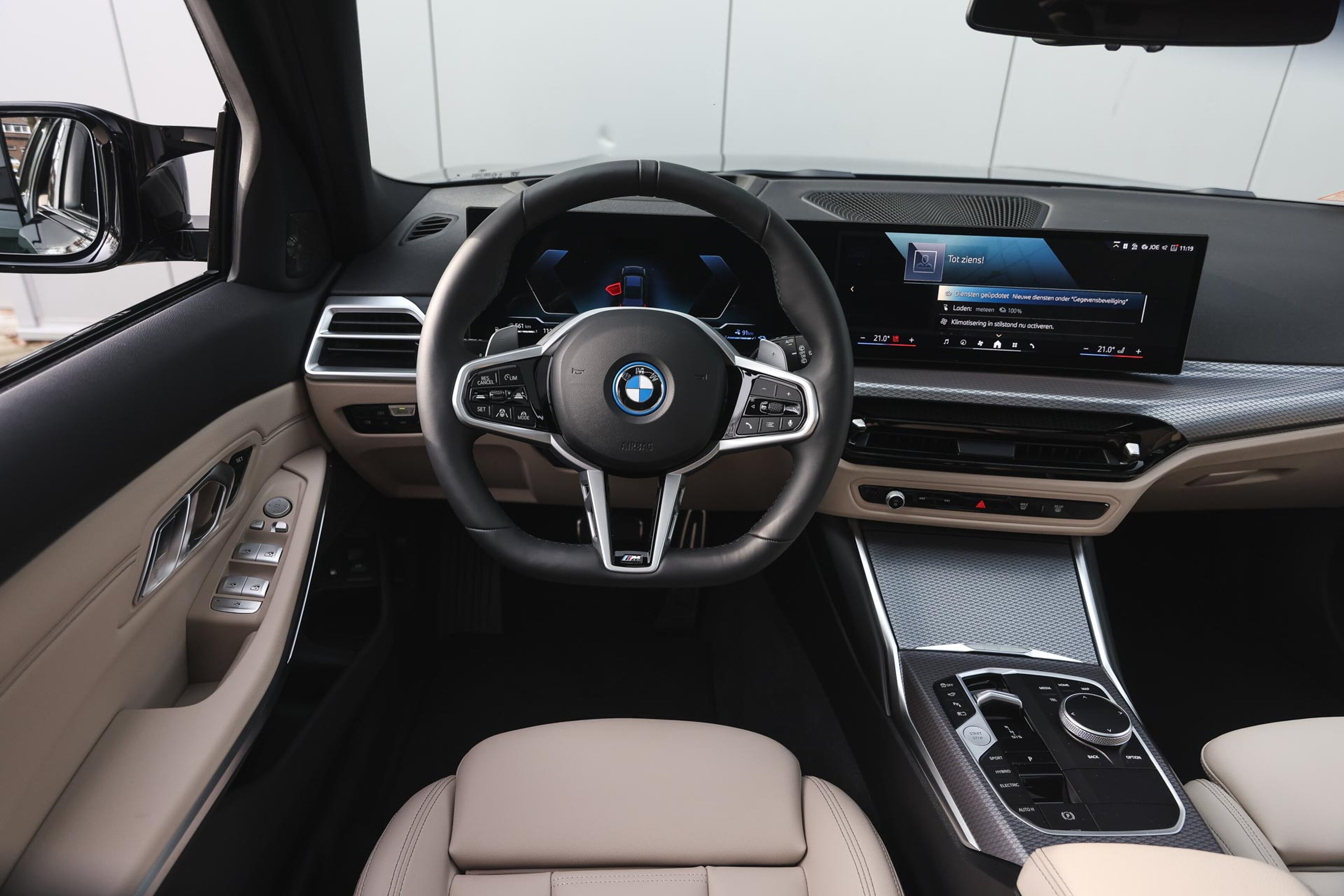 BMW 3 Serie Touring 330e High Executive M sport Automaat