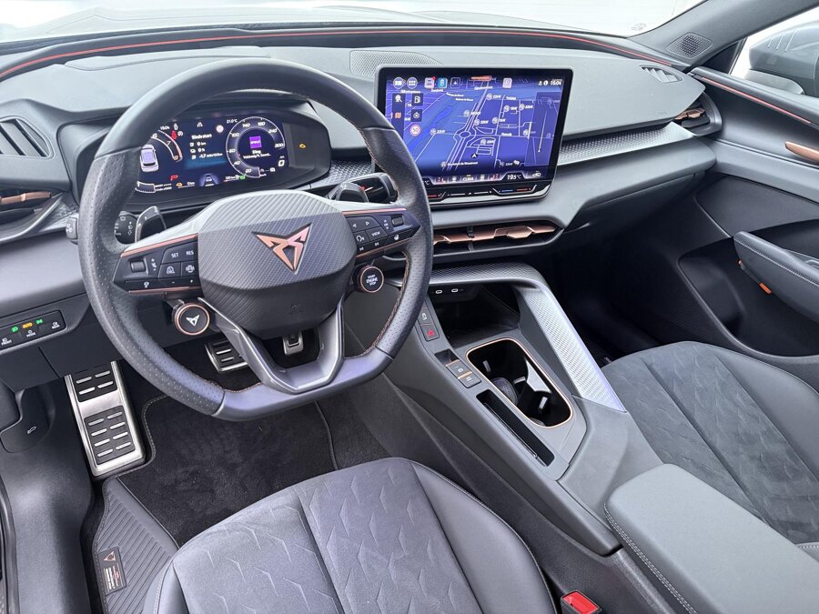 CUPRA Terramar 1.5 TSI e-Hybrid Essential