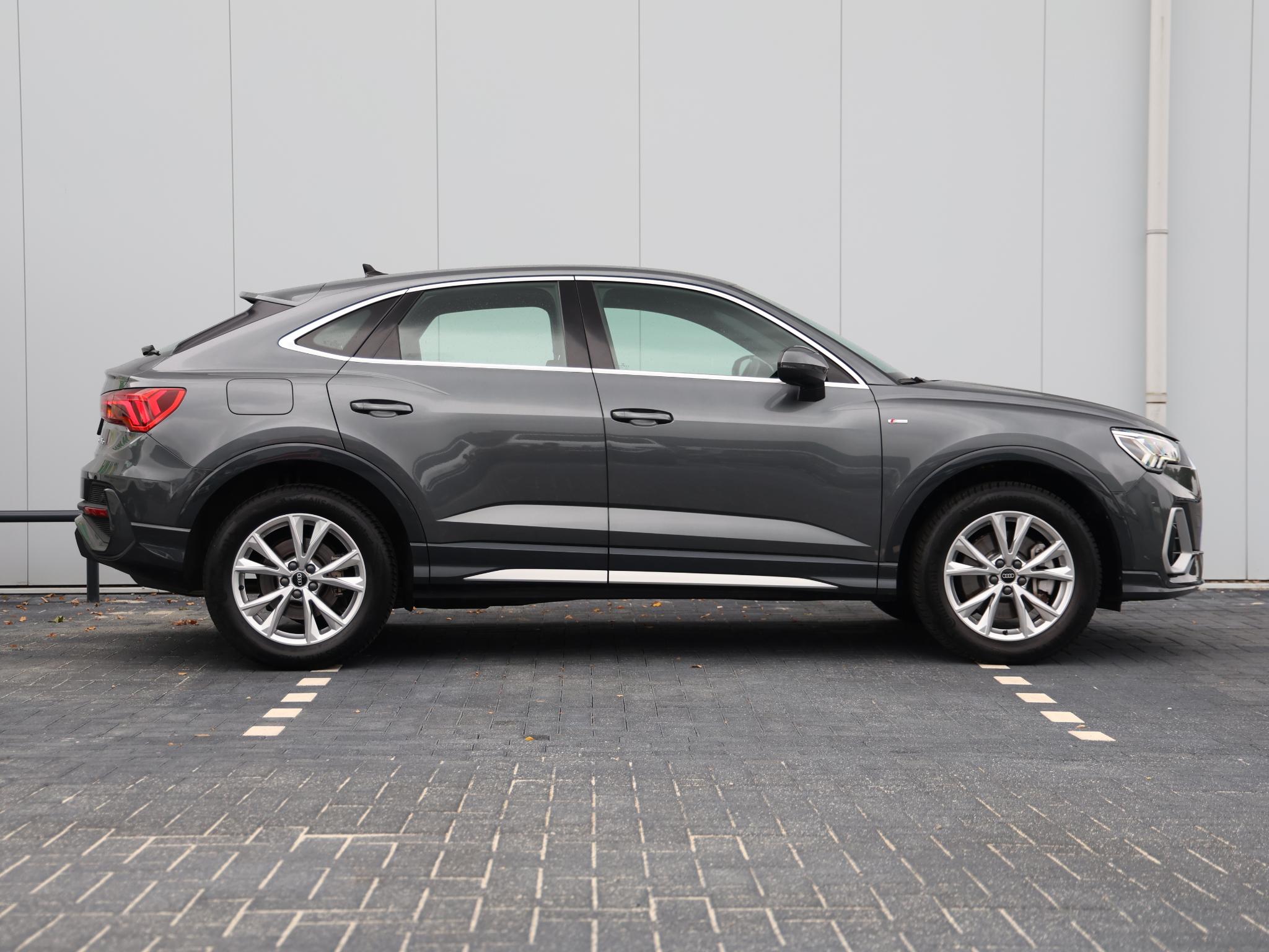 Audi Q3 Sportback 45 TFSI e S Edition - Afbeelding 2
