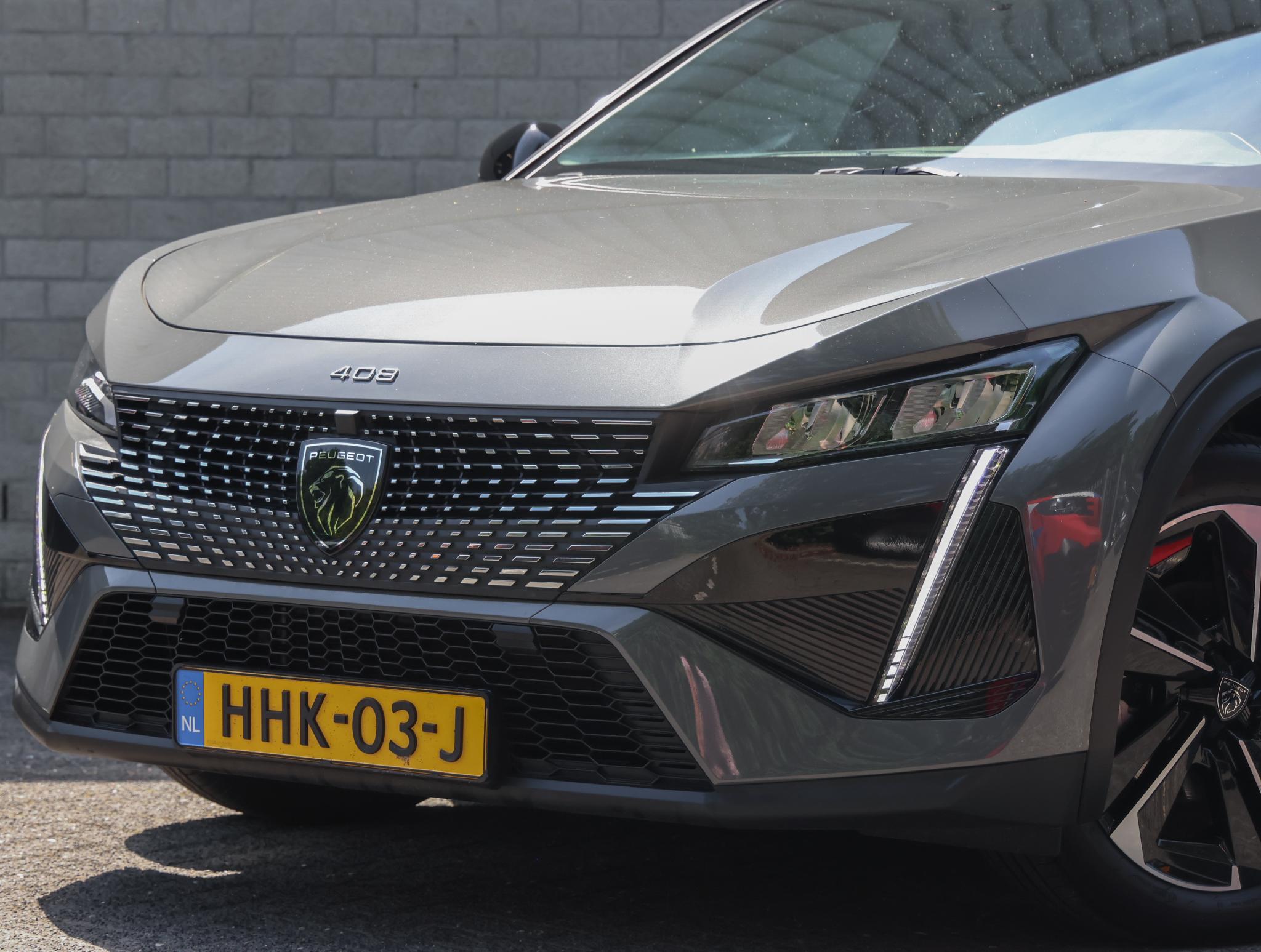 Peugeot 408