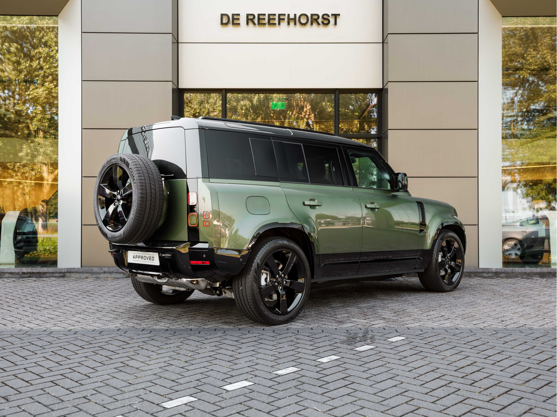 Land Rover Defender 110 P300e 300pk AWD 110 Dynamic HSE Edition - Afbeelding 2