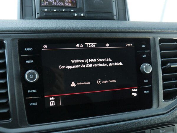Apple Carplay/Android Auto Apple Carplay/Android Auto