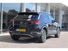 Volkswagen T-Roc 1.5 TSI 150pk DSG Sport - Afbeelding 2