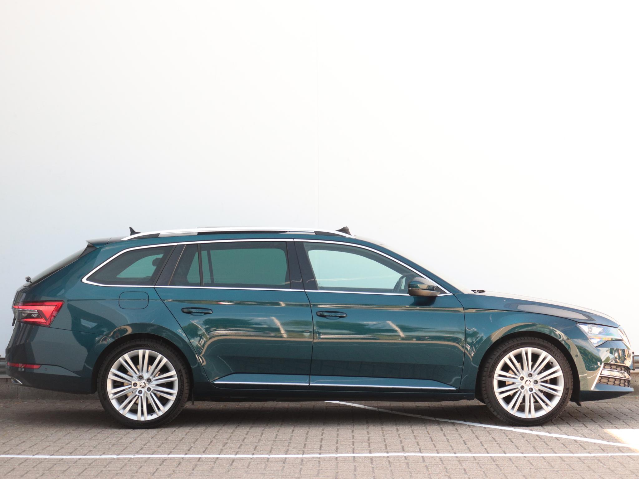 Škoda Superb Combi 1.4 TSI iV Laurin & Klement - Afbeelding 3
