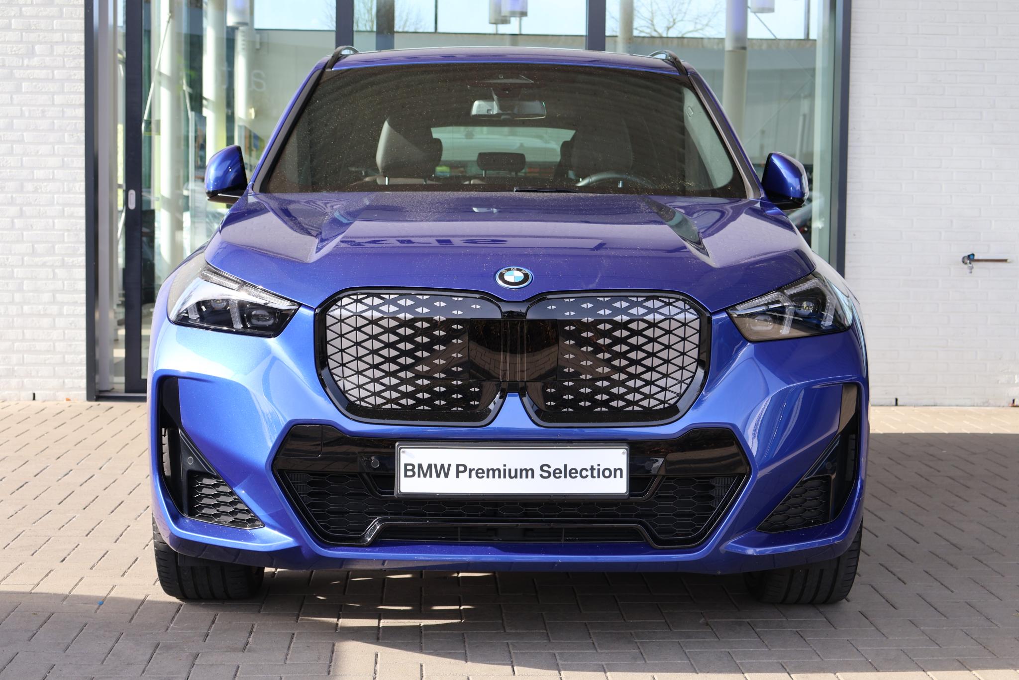 BMW iX1 eDrive20 - Afbeelding 3