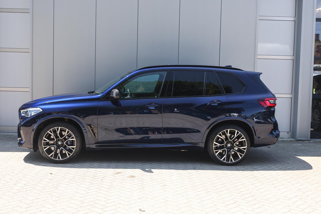 BMW X5 8
