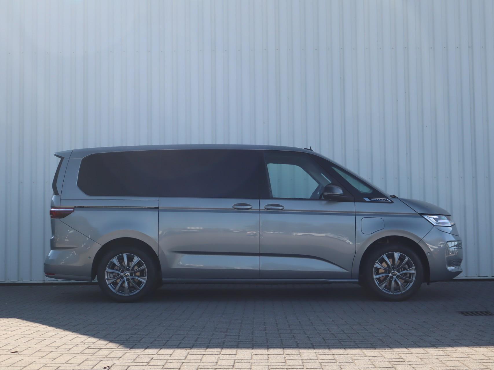 Volkswagen Multivan 1.5 eHybrid 245 L2 Bulli Edition 4Motion - Afbeelding 3