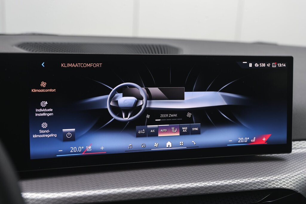 BMW i4 19