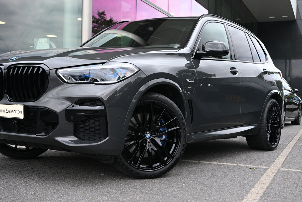 BMW X5 25