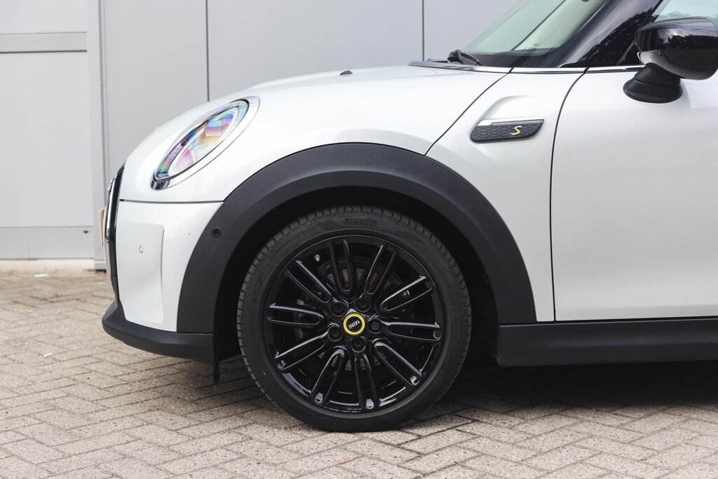 MINI Electric 4