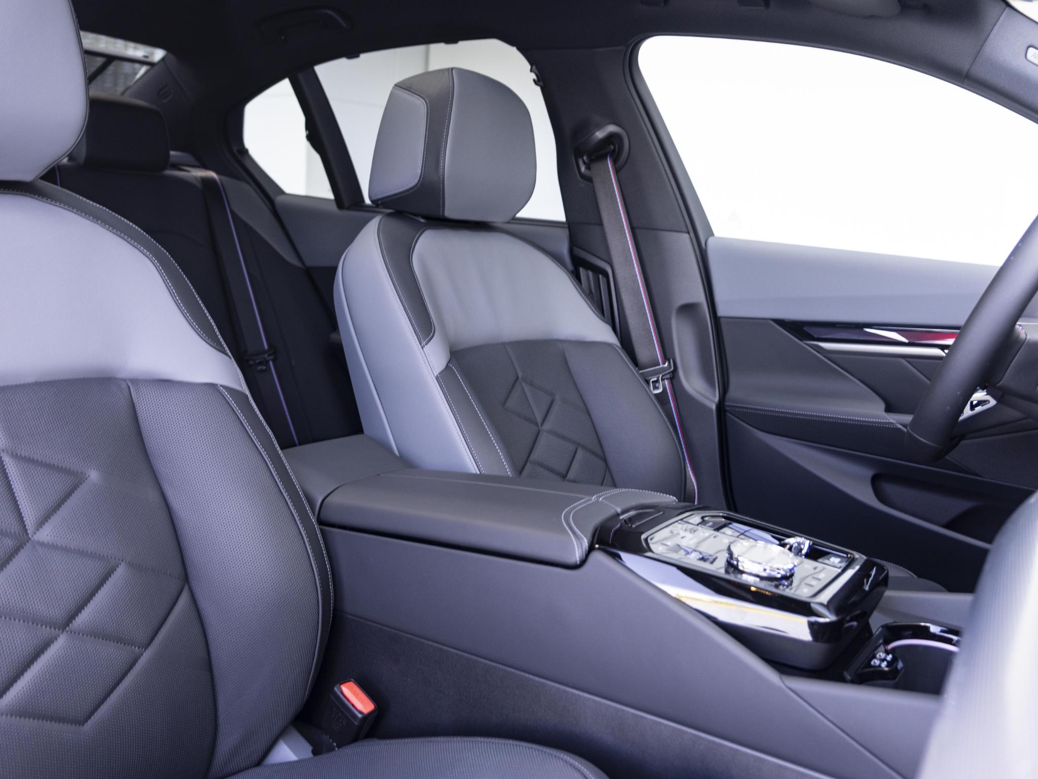 BMW i5 M60 - Afbeelding 4