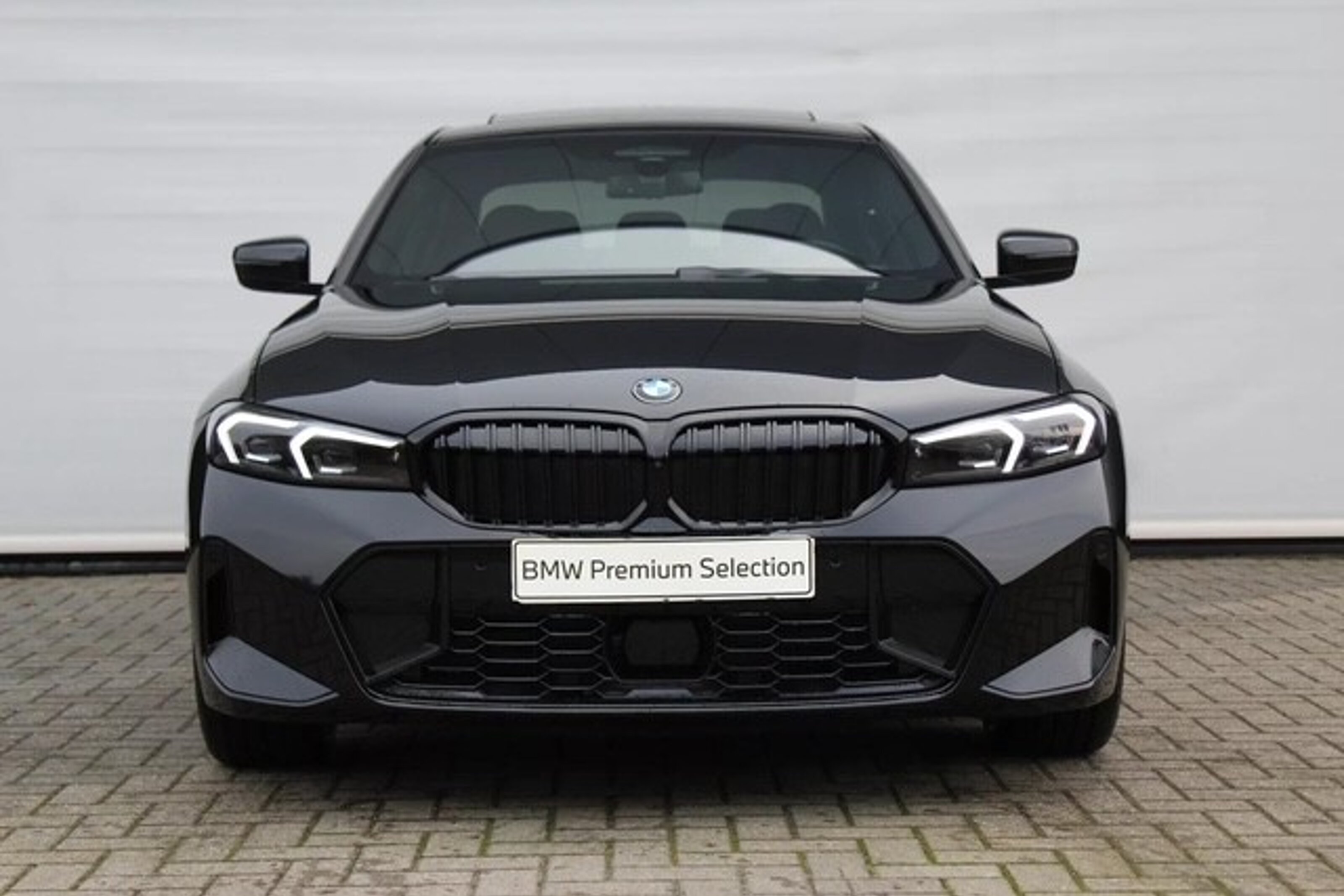 BMW 3 Serie 330i xDrive M Sport Automaat