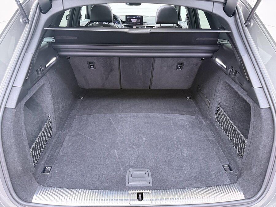 Audi A4 Avant 35 TFSI S-line