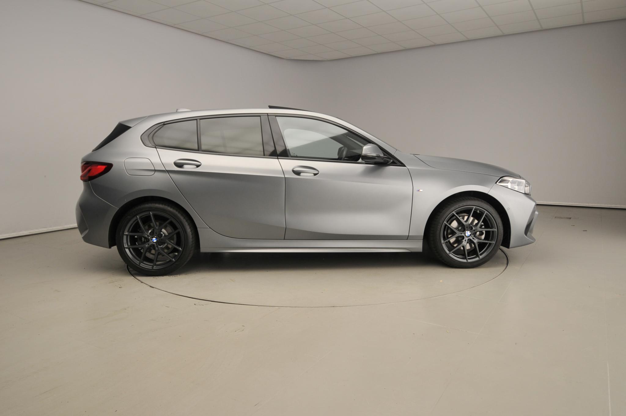 BMW 1 Serie 5-deurs 118i - Afbeelding 4