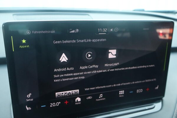 Apple Carplay/Android Auto Apple Carplay/Android Auto