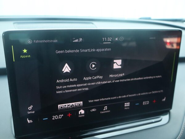 Apple Carplay/Android Auto Apple Carplay/Android Auto