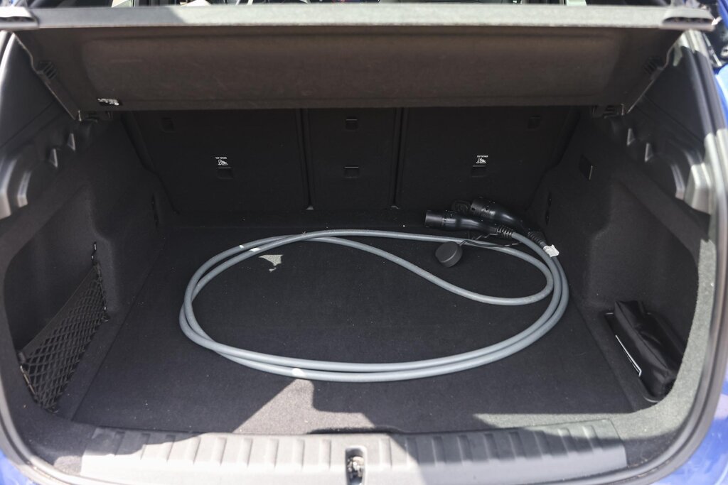 BMW iX1 28