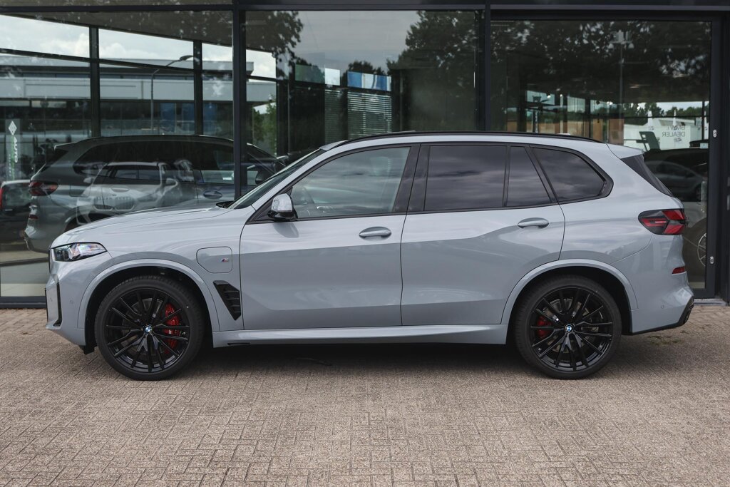 BMW X5 8