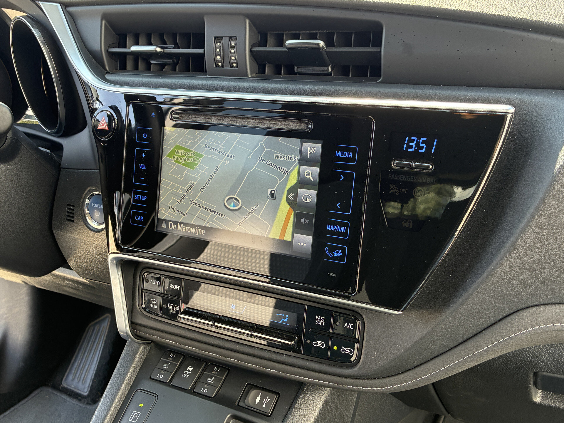 Toyota Auris 1.8 Hybrid Dynamic Ultimate Automaat - Afbeelding 4