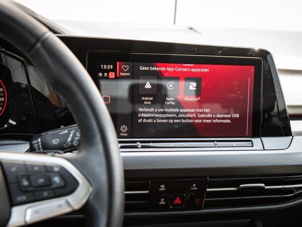Apple Carplay/Android Auto Apple Carplay/Android Auto