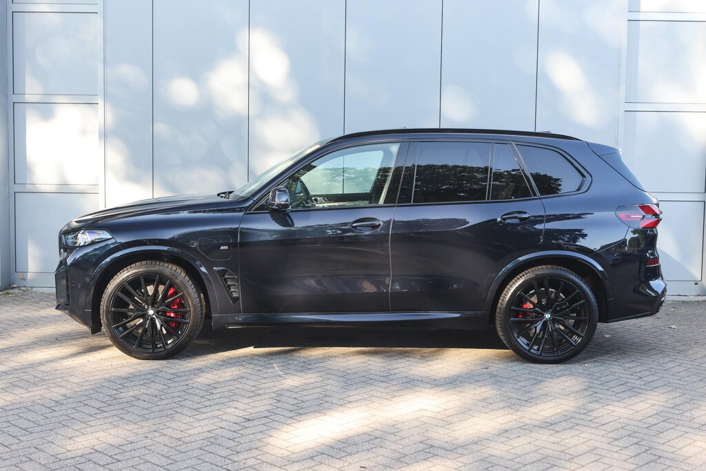 BMW X5 8