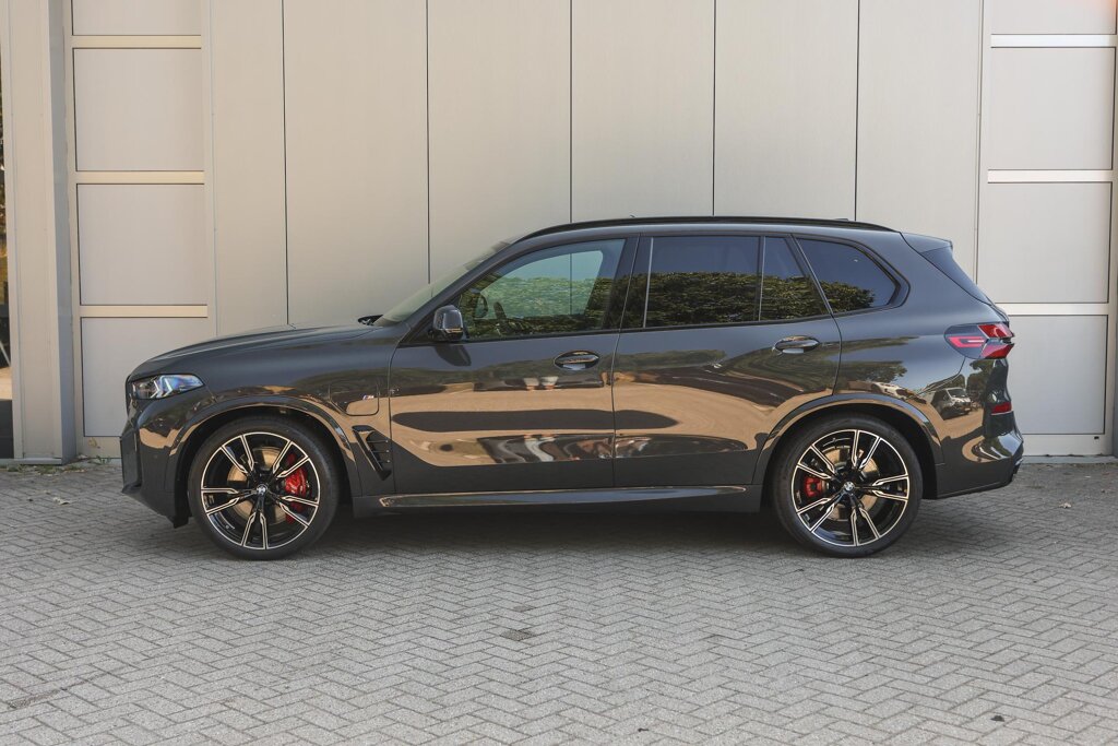 BMW X5 8