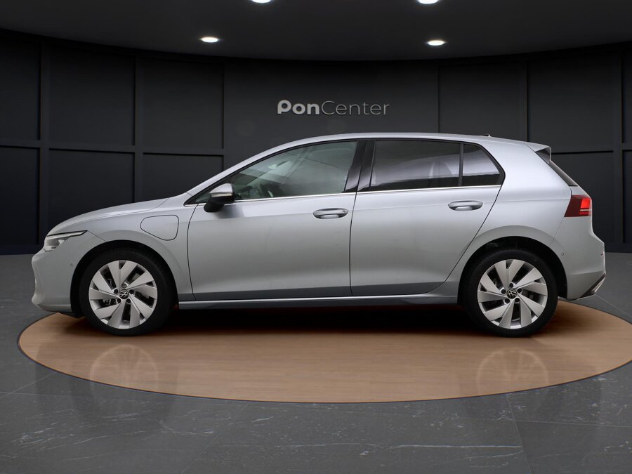 Volkswagen Golf 1.5 eHybrid Style