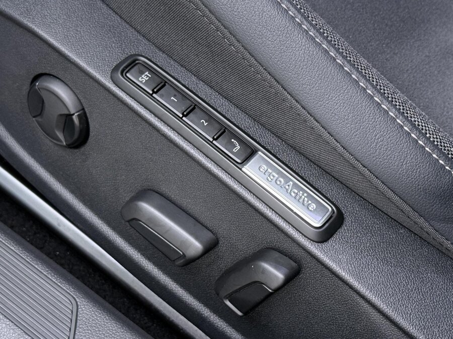 Volkswagen Golf 1.5 eHybrid Style