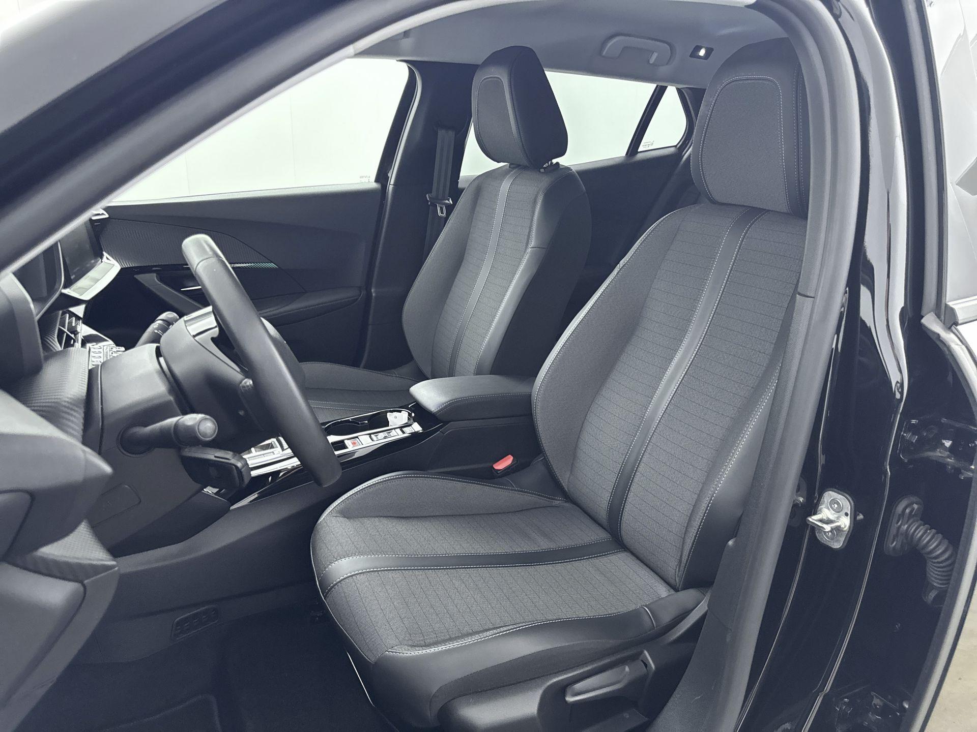 Peugeot e-2008