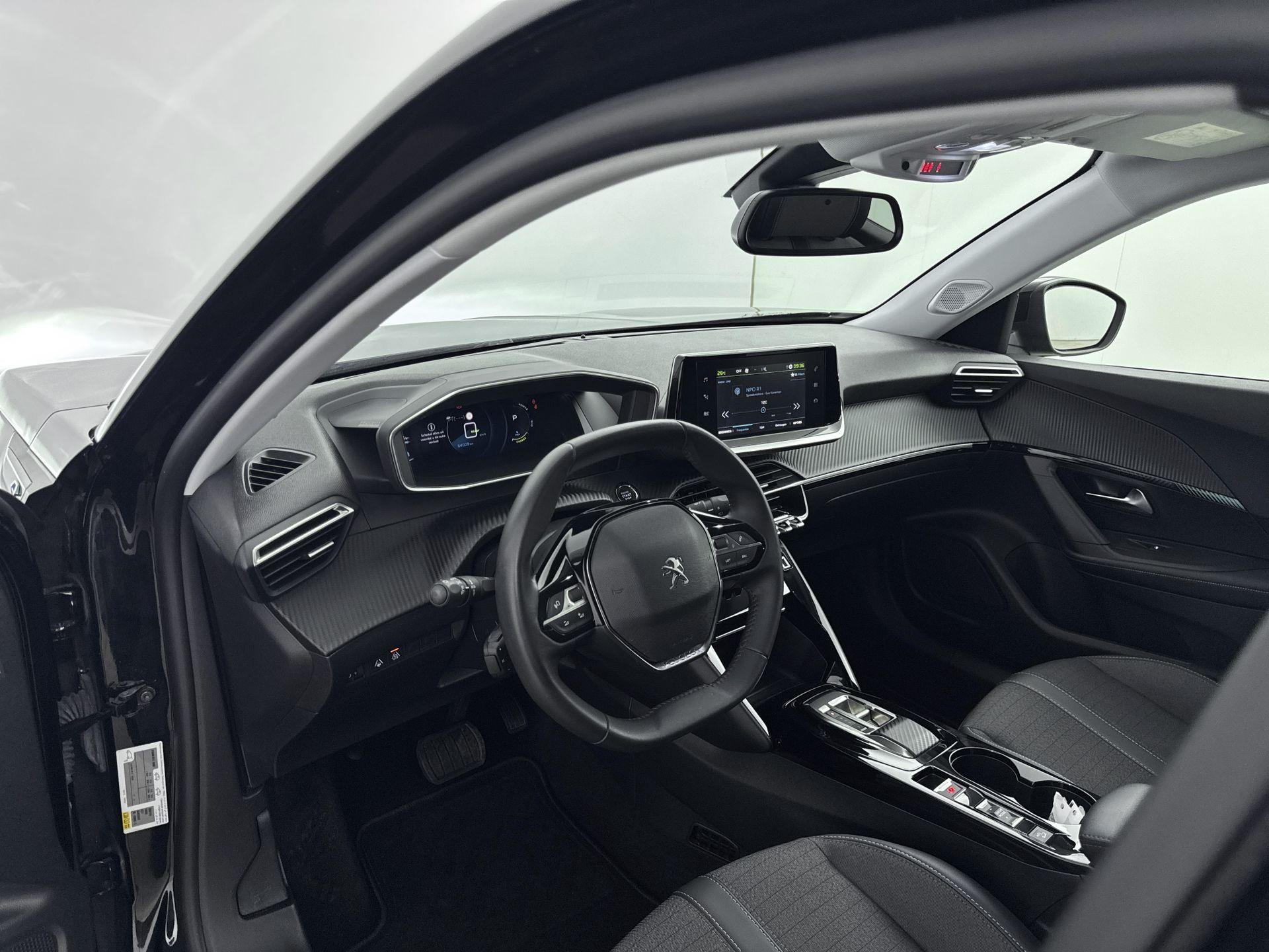 Peugeot e-2008