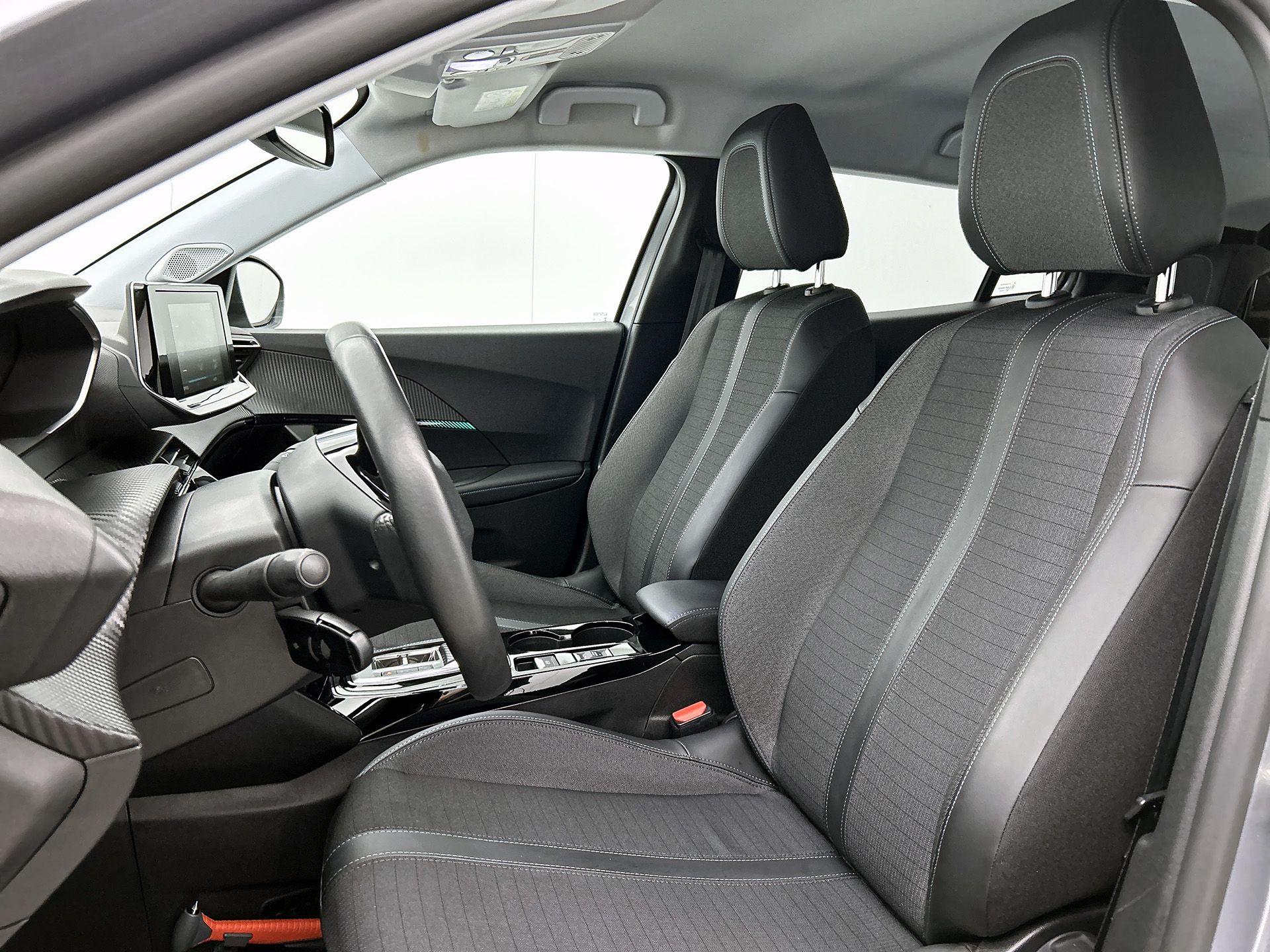 Peugeot e-2008