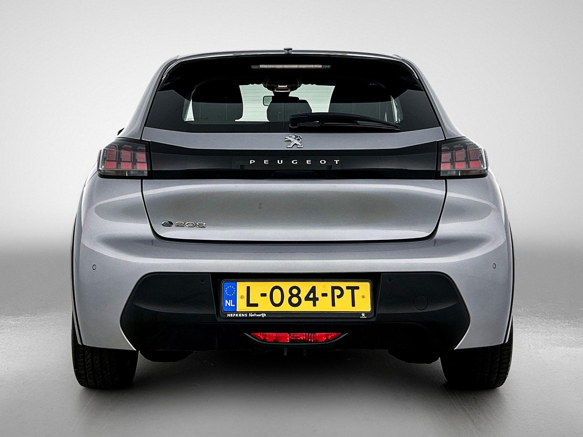 Peugeot e-208