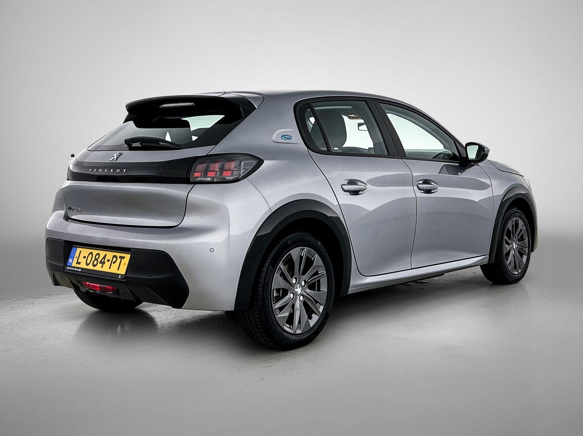 Peugeot e-208