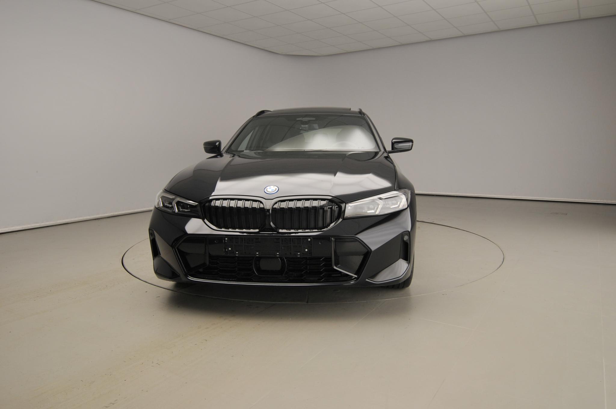 BMW 3 Serie Touring 330e - Afbeelding 5