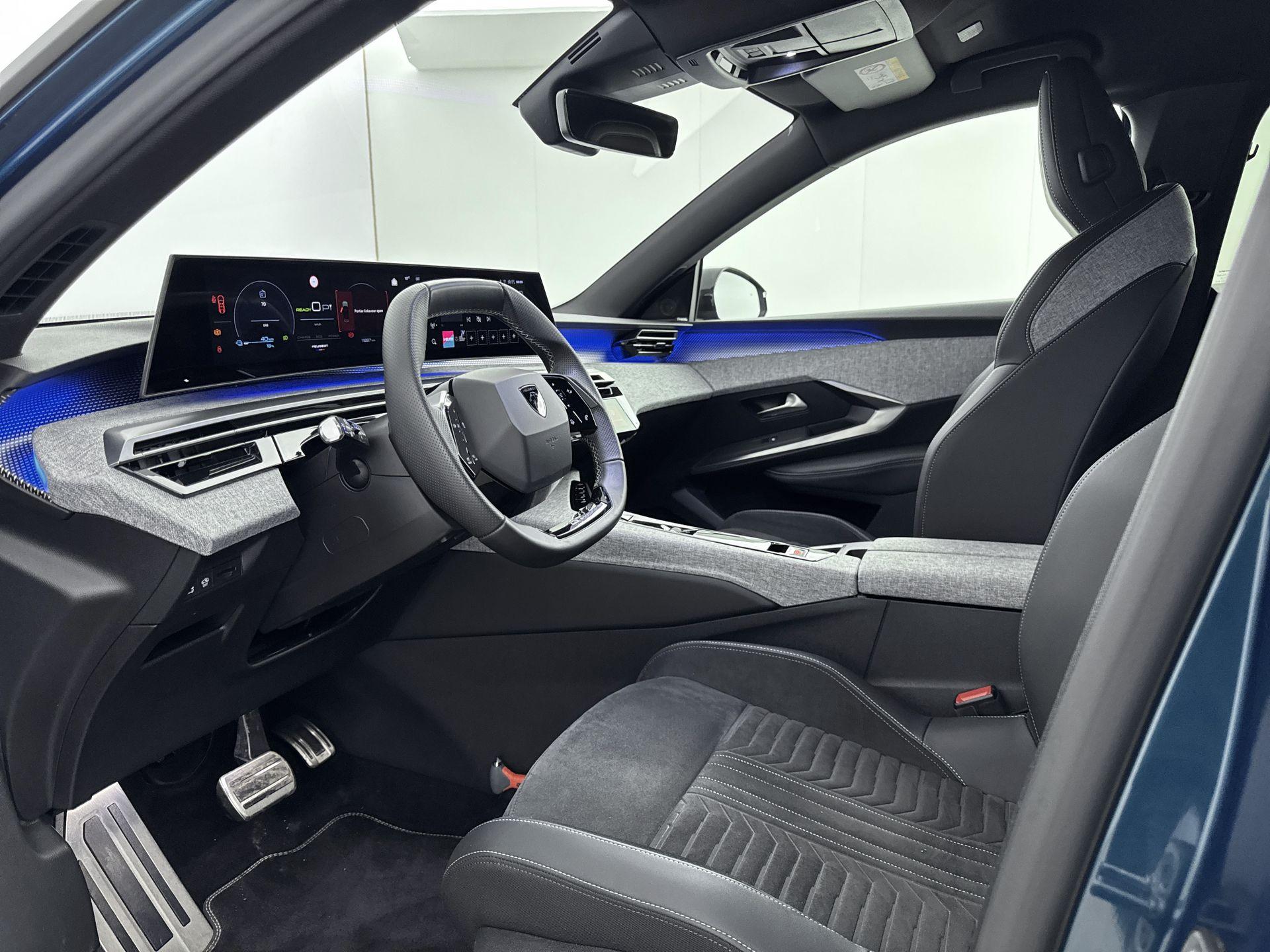 Peugeot e-3008