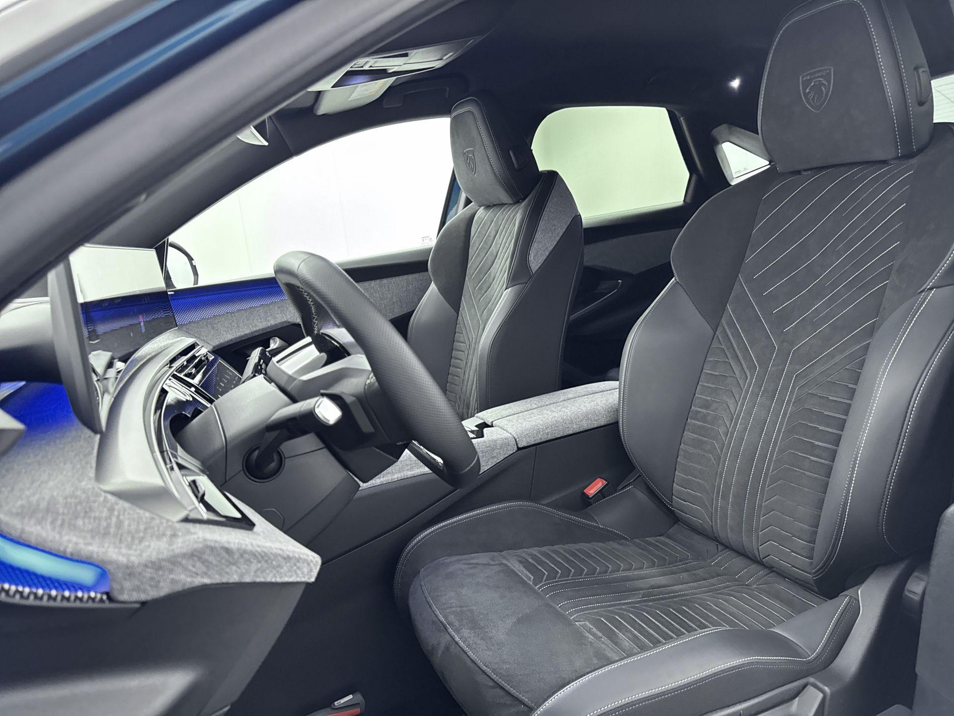 Peugeot e-3008