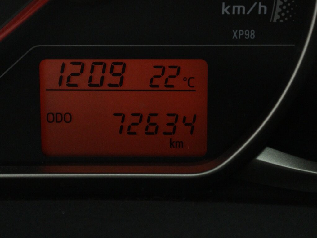 Toyota Yaris 1.3 VVT-i Orange Sport | Navigatie | Camera | Cruise control - Afbeelding 4