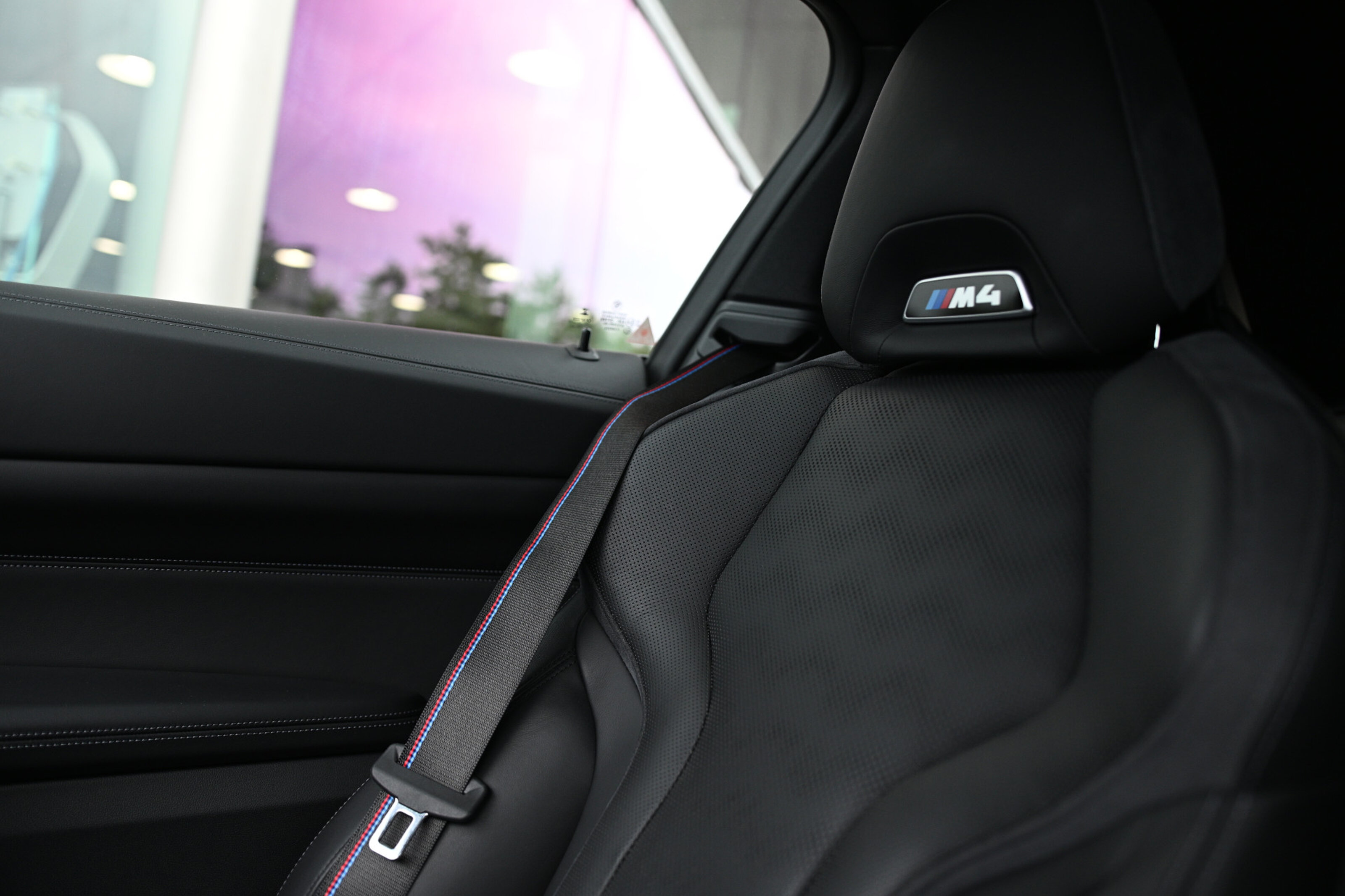 BMW M4 6