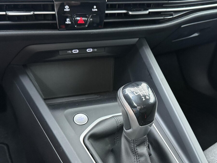 Volkswagen Golf 1.5 TSI Oranje Edition