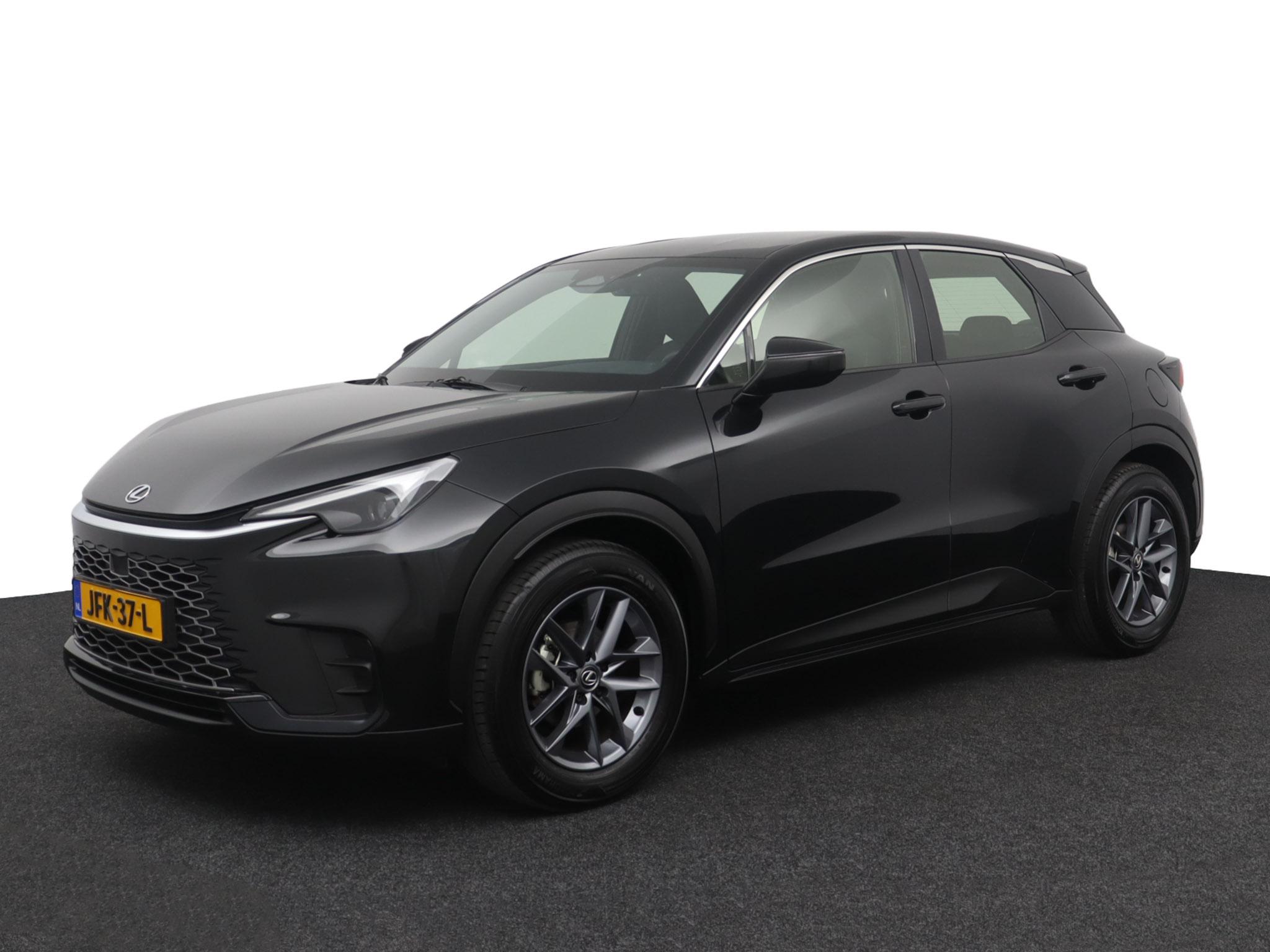 Lexus LBX 1.5 2WD