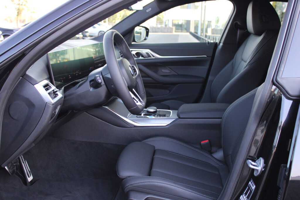 BMW i4 6