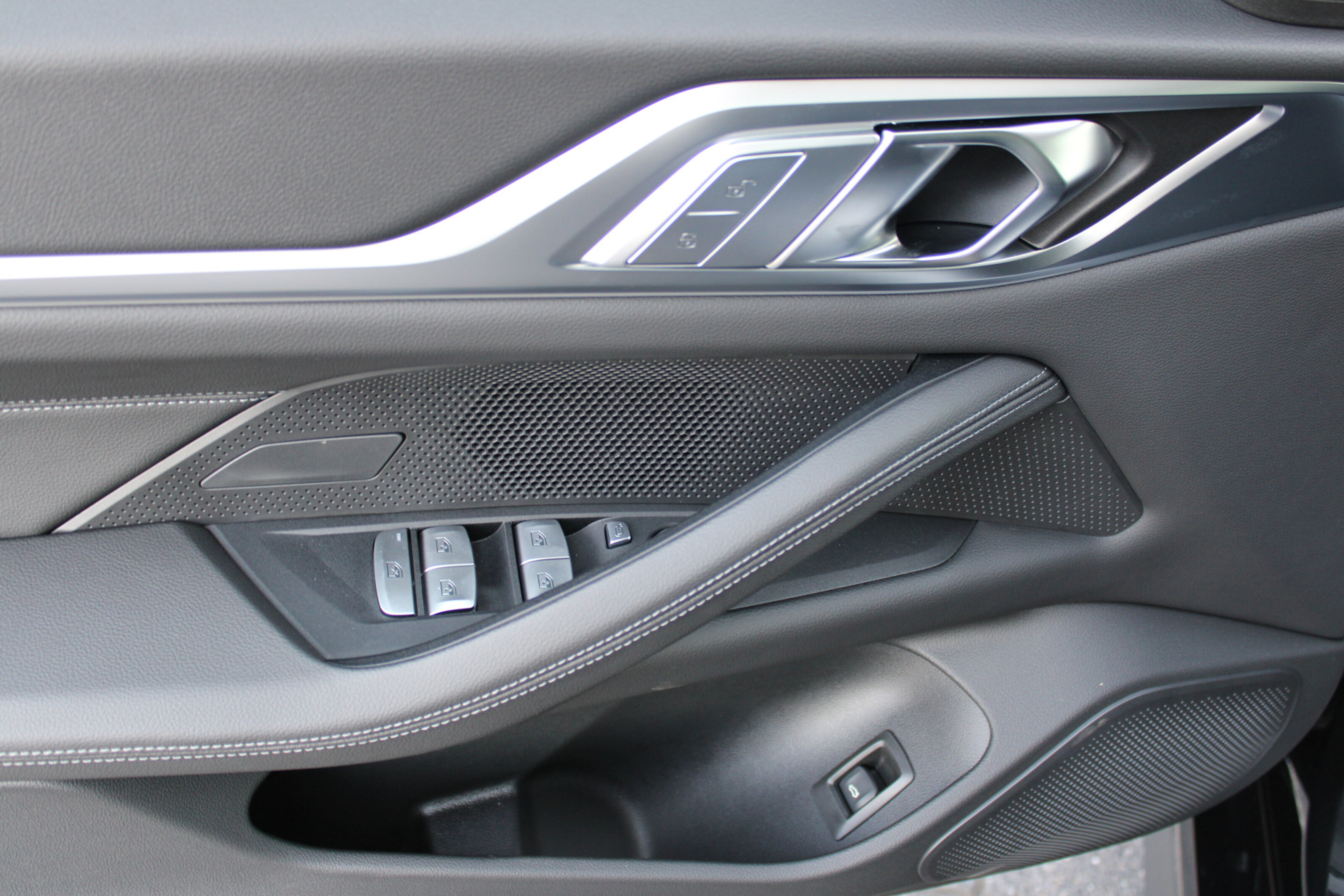 BMW i4 9