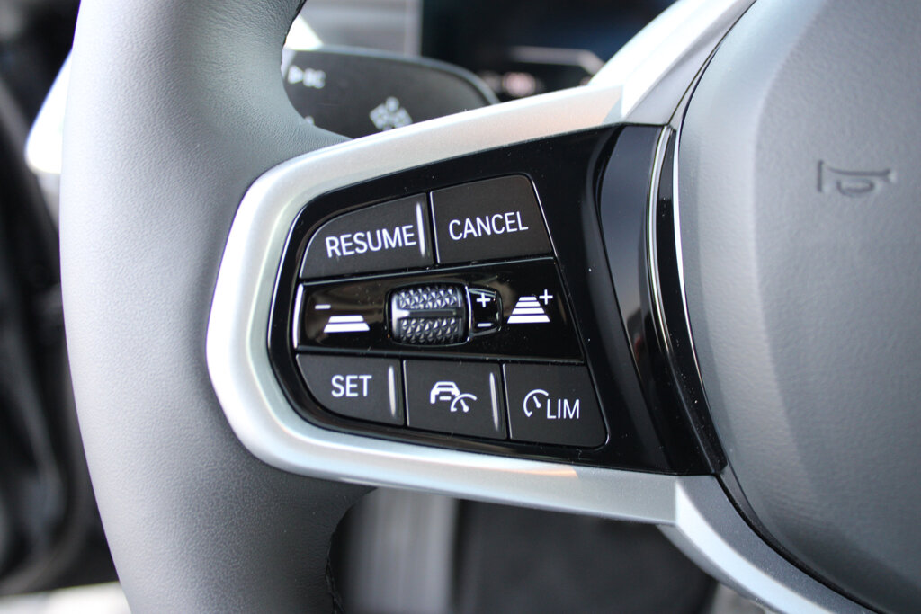 BMW i4 10
